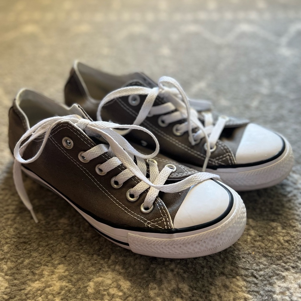 Women’s Comverse low top